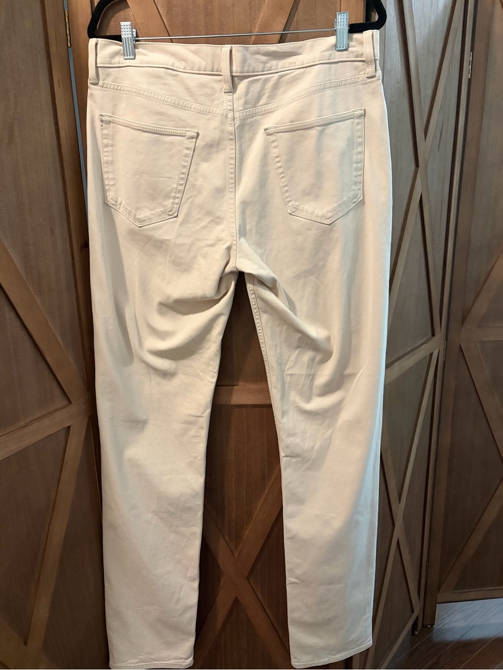 BANANA REPUBLIC Slim Stretch Jeans in Ecru SIZE 38 x 35”